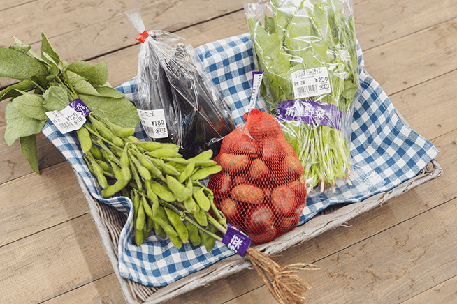 本橋さんイチ押しの世田谷産の枝豆、ナス、ホウレン草、栗